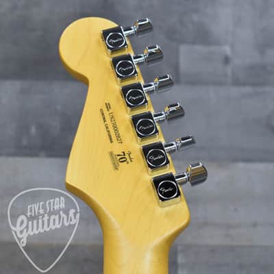 Pre-Owned Fender American Professional II Stratocaster - Two Tone Sunburst with Hard Shell Case image 8