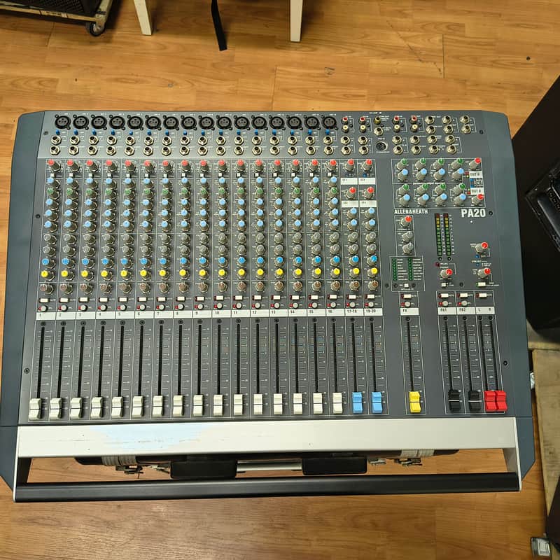 Allen & Heath Allen & Heath PA20 20-Channel Analog Mixing Console 2000s image 1