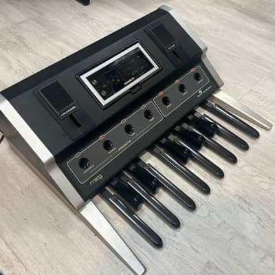 Moog Taurus I - BEST BASS SYNTH EVER! - with mods image 3