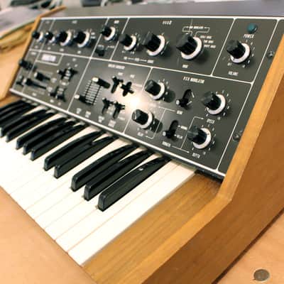 Korg 770 - Very clean! image 3