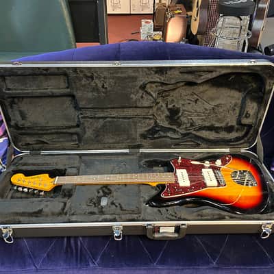 Squier Classic Vibe '60s Jazzmaster Electric Guitar- 3 Tone Sunburst w/Hardshell Case (Pre-Owned) image 10