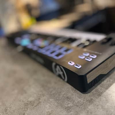 Arturia KeyLab Essential 49 MkIII MIDI Controller 2023 - Present - Black Bild 3