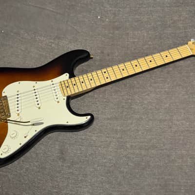 Fender 60th Anniversary Commemorative American Standard Stratocaster with Gold Hardware, Maple Fretboard 2014 - 2-Color Sunburst image 1