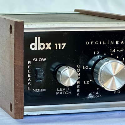 dbx 117 Compressor / Expander 1970s - Black/Wood sides image 3