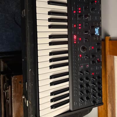 Oberheim TEO-5 44-Key 5-Voice Synthesizer 2024 - Present - Black image 1