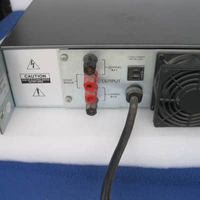 Vintage JBL Synthesis Three Hundred Amplifier / Amp SYN300--Powers ON image 8