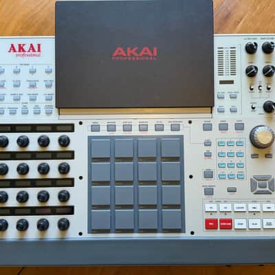 Akai MPC X Special Edition Standalone Sampler / Sequencer 2023 - Present - Grey image 2