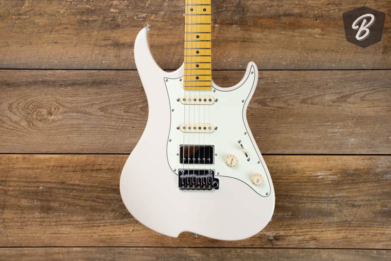 Vola OZ RV MF v3 MC in Vintage White Finish w/Gig Bag image 1