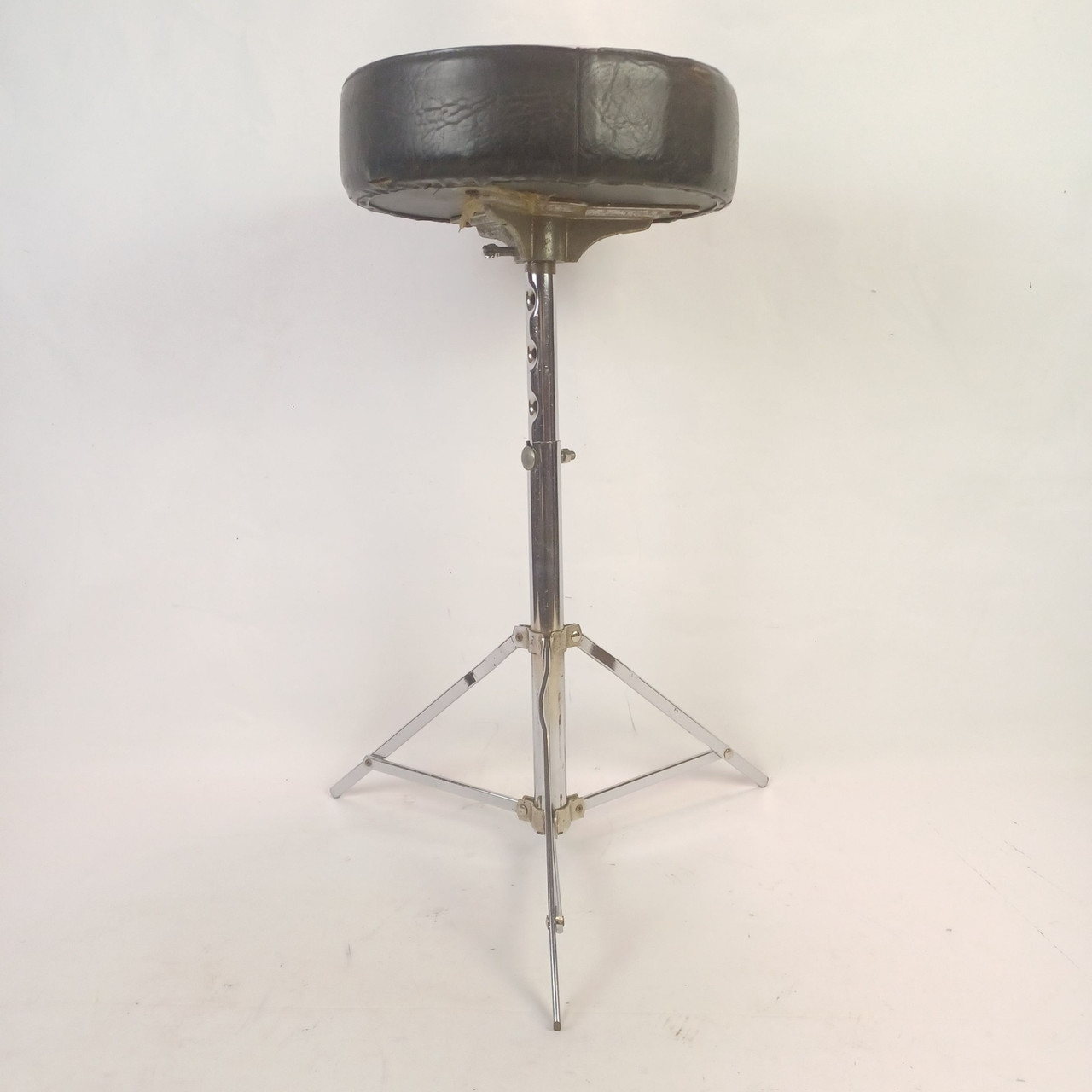 Drum Throne Chair Seat - Light-Weight Single-Braced Tripod Complete Functional — main photograph