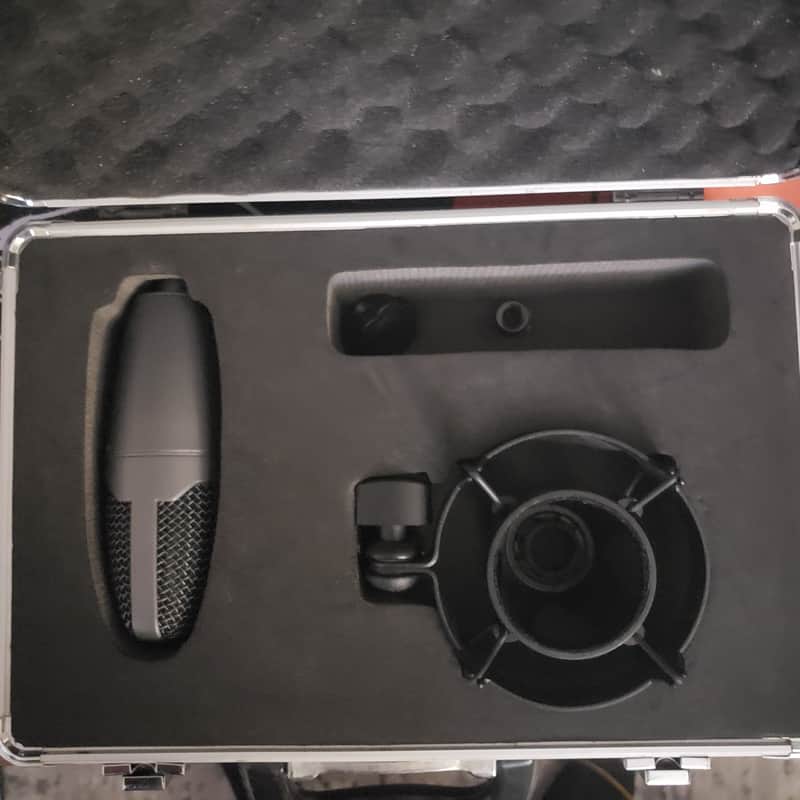 Shure PG42 Large Diaphragm Condenser Mic Kit w/ Hard Flight Case & Shockmount (Read Note on -15dB Switch) image 1