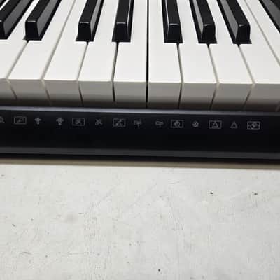 Casio CTK-2300 61-Key Portable Keyboard 2010s - Black image 7
