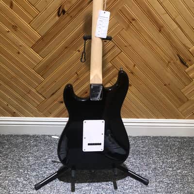 Squier Stratocaster 2024- Black image 6