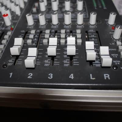 Carvin Powered Concert Series 1200-Watts 16-Channel Mixer w/Road Warrior Case C1644P (used) image 3