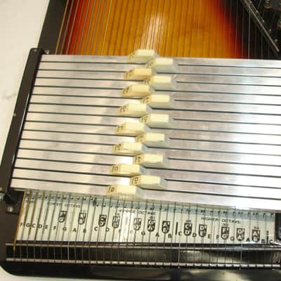 Chromaharp by Rhythm 15-Chord Autoharp w/ Accessories image 6