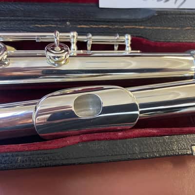 Vintage 1954 W.S Haynes Handmade Solid Silver Flute; with Case image 3