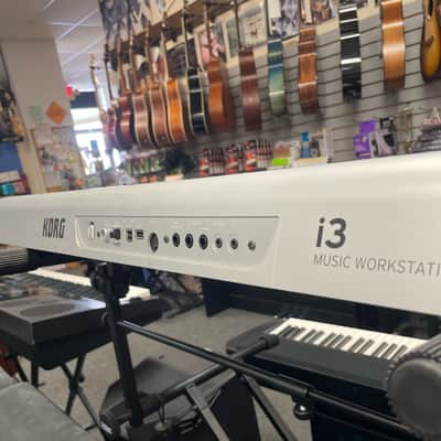Korg i3 MW Workstation Keyboard - Matte Silver image 7
