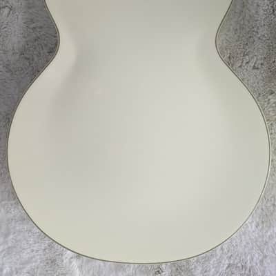Gretsch G2420TG Streamliner Single Cutaway Guitar w/Bigsby, Vintage White image 4