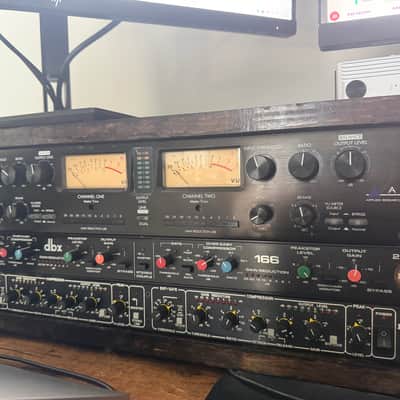 dbx 166 2-Channel Dynamics Processor | Reverb