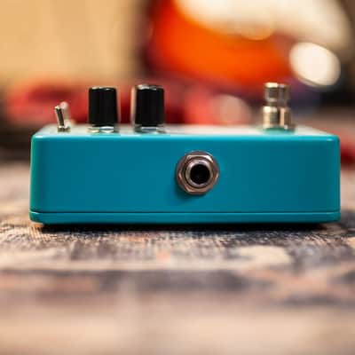 Electro-Harmonix - Eddy Analog Vibrato Guitar Effects Pedal - Floor Model image 8