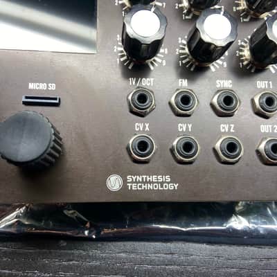 Synthesis Technology E352 Cloud Terrarium Module - Black image 3