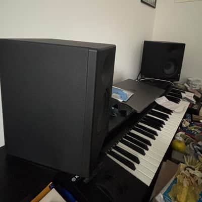 PreSonus Eris E5 XT 2-Way Active Studio Monitors (Pair) 2019 - Present - Black image 2
