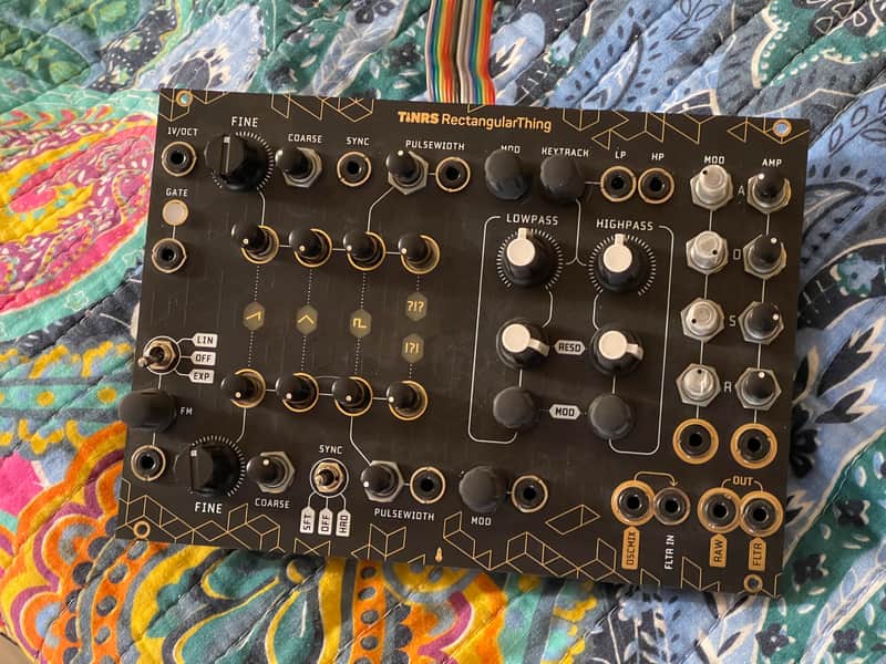 TINRS Rectangular thing 2010 - blk image 1