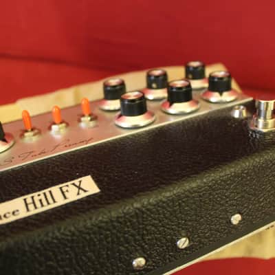 Peace Hill FX  SSS Tube Preamp Dumble style with Black Tolex & Silver Panel image 10