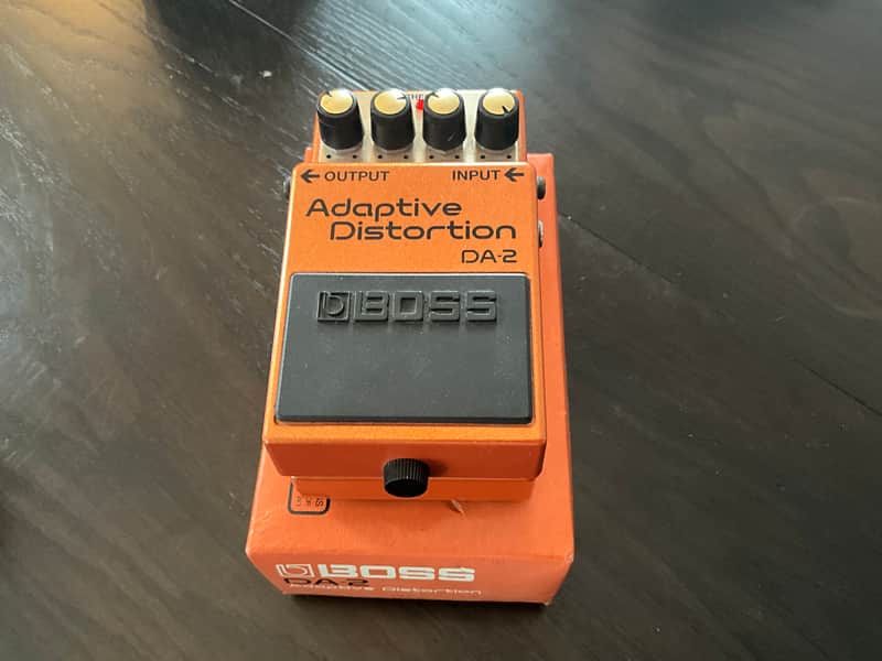 Boss DA-2 Adaptive Distortion | Reverb Canada