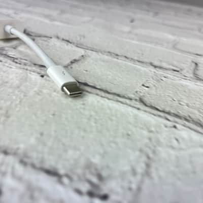 Apple Thunderbolt-2 to Thunderbolt 3 (USB-C) Adapter image 2