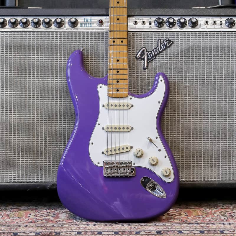 Fender Limited Edition Jimi Hendrix Stratocaster 2018 - Ultraviolet