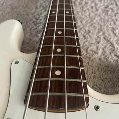 Fender Modern Player Jazz Bass 2012 MIC Olympic White 4-String Rare Bass Guitar image 8