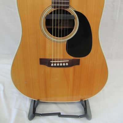 Alvarez Yari DY 39 1988 Natural image 1