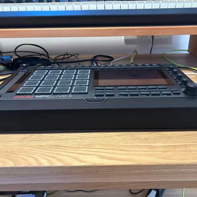 Akai MPC Live III Standalone Sampler / Sequencer 2025 - Present - Black image 4
