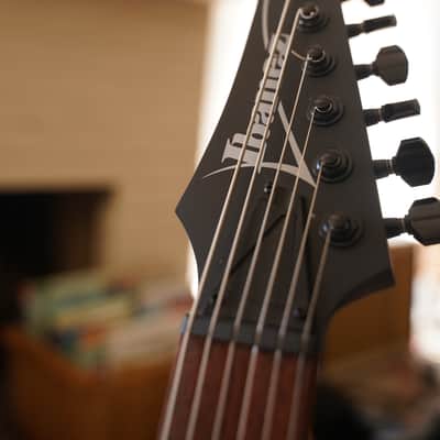 Ibanez EVERTUNE RGRT421 with Bare Knuckle Ragnaroks - Weathered Black image 7