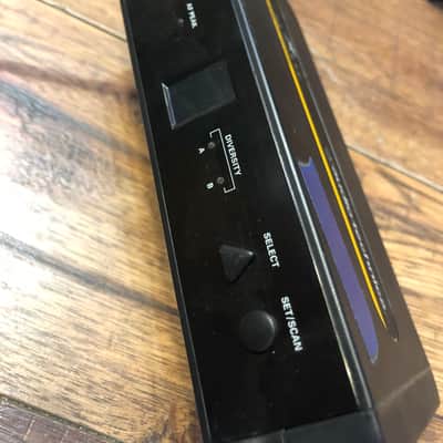 Audio-Technica ATW-R700 Series UHF Receiver (RM-45) image 2