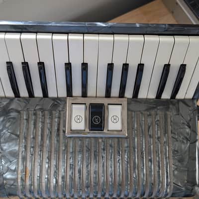 Hohner Student IVM 32 Bass image 2
