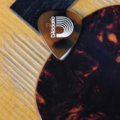 D'Addario Casein 351 Standard Guitar Pick 2.0 mm image 3