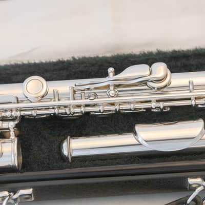 Yamaha YFL-281 Open-Hole Intermediate Flute *Made in Japan *Overhauled New Pads image 11