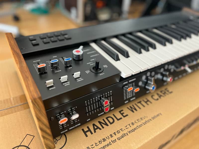 Korg miniKORG 700FS 32-Key Analog Synthesizer 2021 - Present - Black / Wood image 1