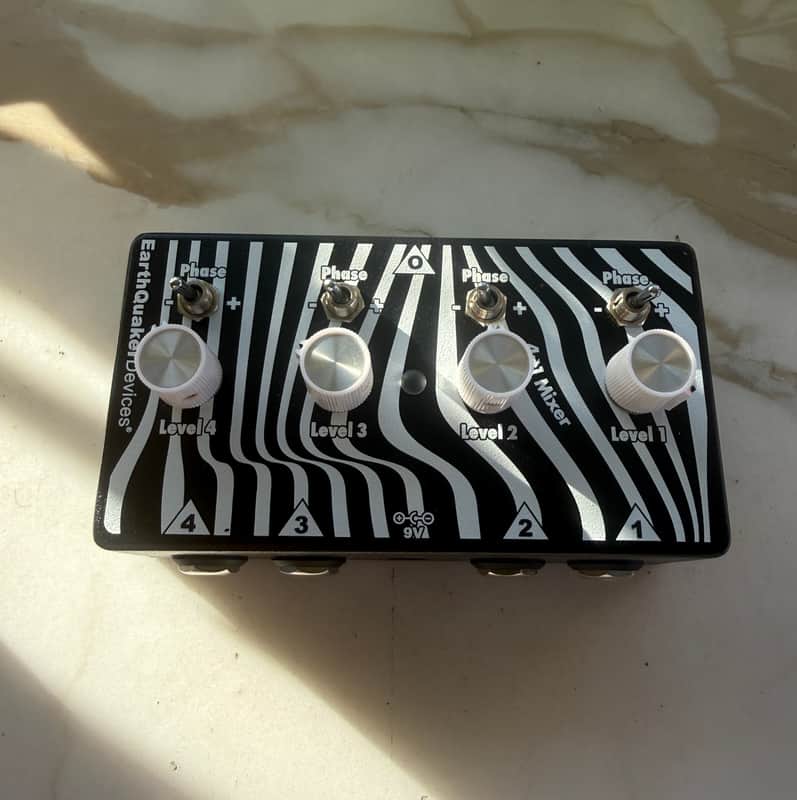EarthQuaker Devices Four to One Mixer
