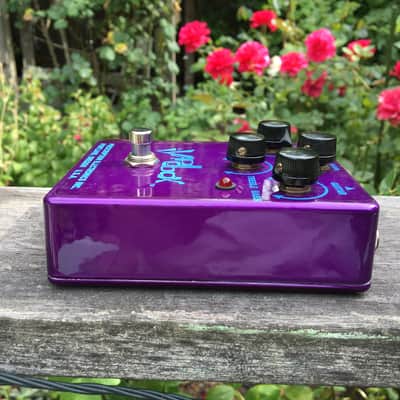 Prescription Electronics Yardbox 2003 •  Fuzz Face / Tone Bender clone • Rare Purple finish • MINT image 6
