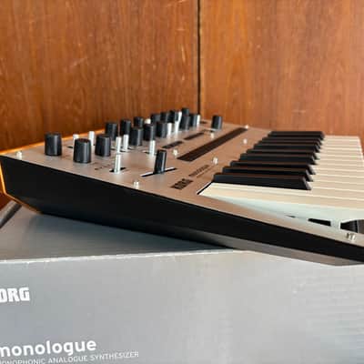 KORG MONOLOGUE-Silver monophonic analogue synthesizer w/ box image 8