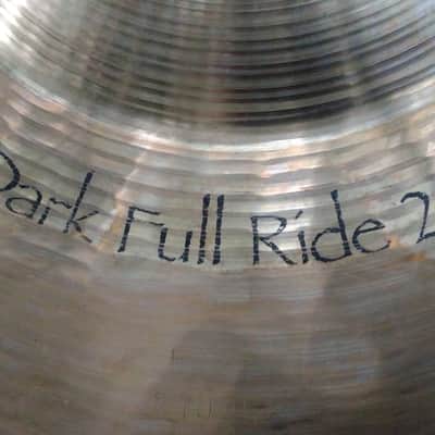 Paiste 20" Signature Dark Full Ride Cymbal Very Good Condition image 3
