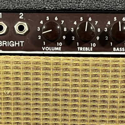 1963 Fender Vibrolux 6G11 Brownface 30-Watt 1x12" Guitar Combo image 5