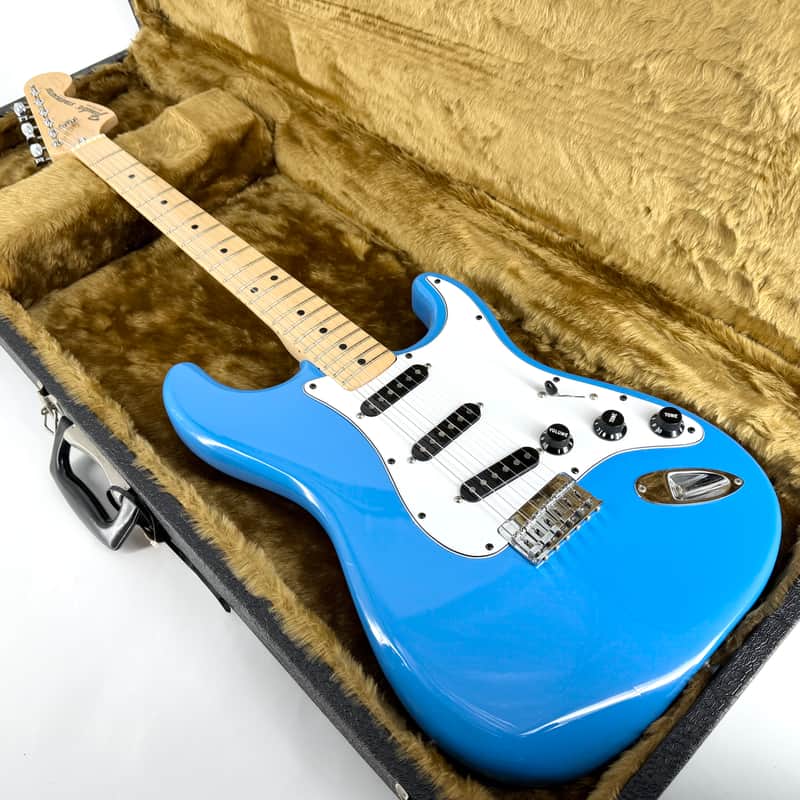 1981 Fender American International Series Hardtail Stratocaster – Maui Blue image 1