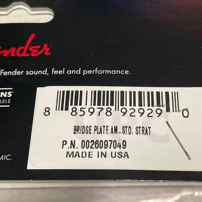 NOS 2000's Fender USA American Standard Stratocaster Complete Base Plate & Saddles image 3