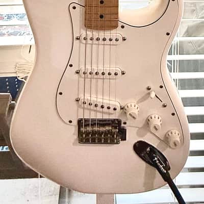 Fender Player Stratocaster 2021 - Polar White image 1