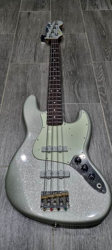 Squier Jazz Bass Sparkle image 1