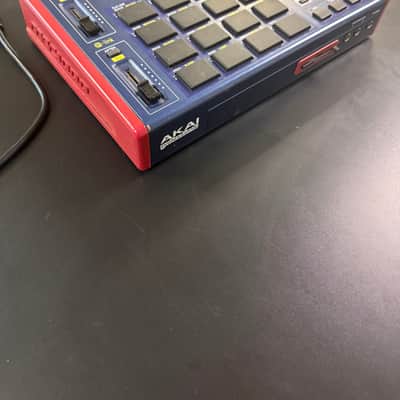 Akai MPC1000 (jjos2xl) fully upgraded Music Production Center 2004 - 2013 Blue image 2
