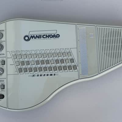 Suzuki OM-84 Omnichord with Vinyl Carrying bag image 2